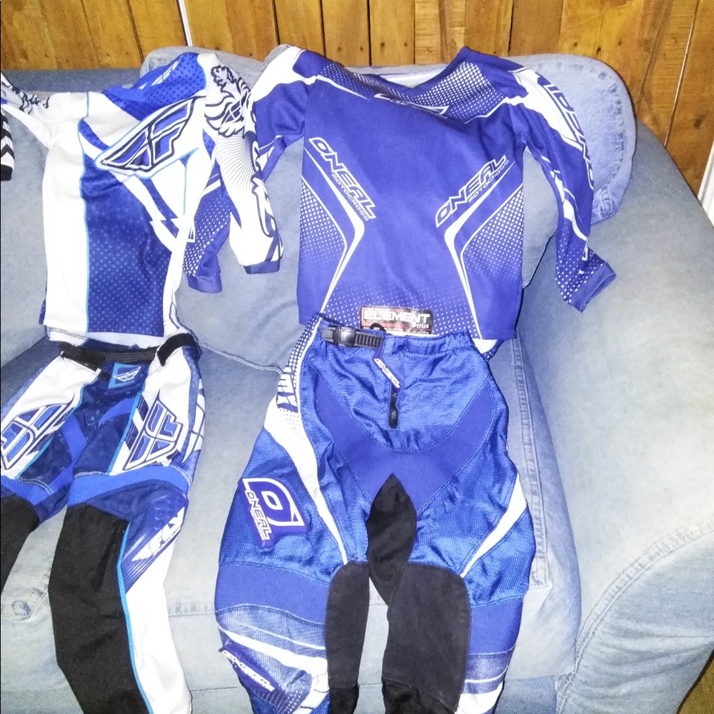 2 jerseys, 2 motocross pants